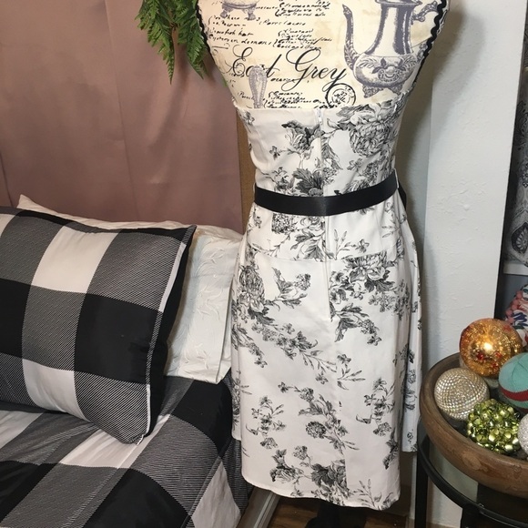 TeezeMe strapless dress. White with black floral print. - Picture 4 of 8